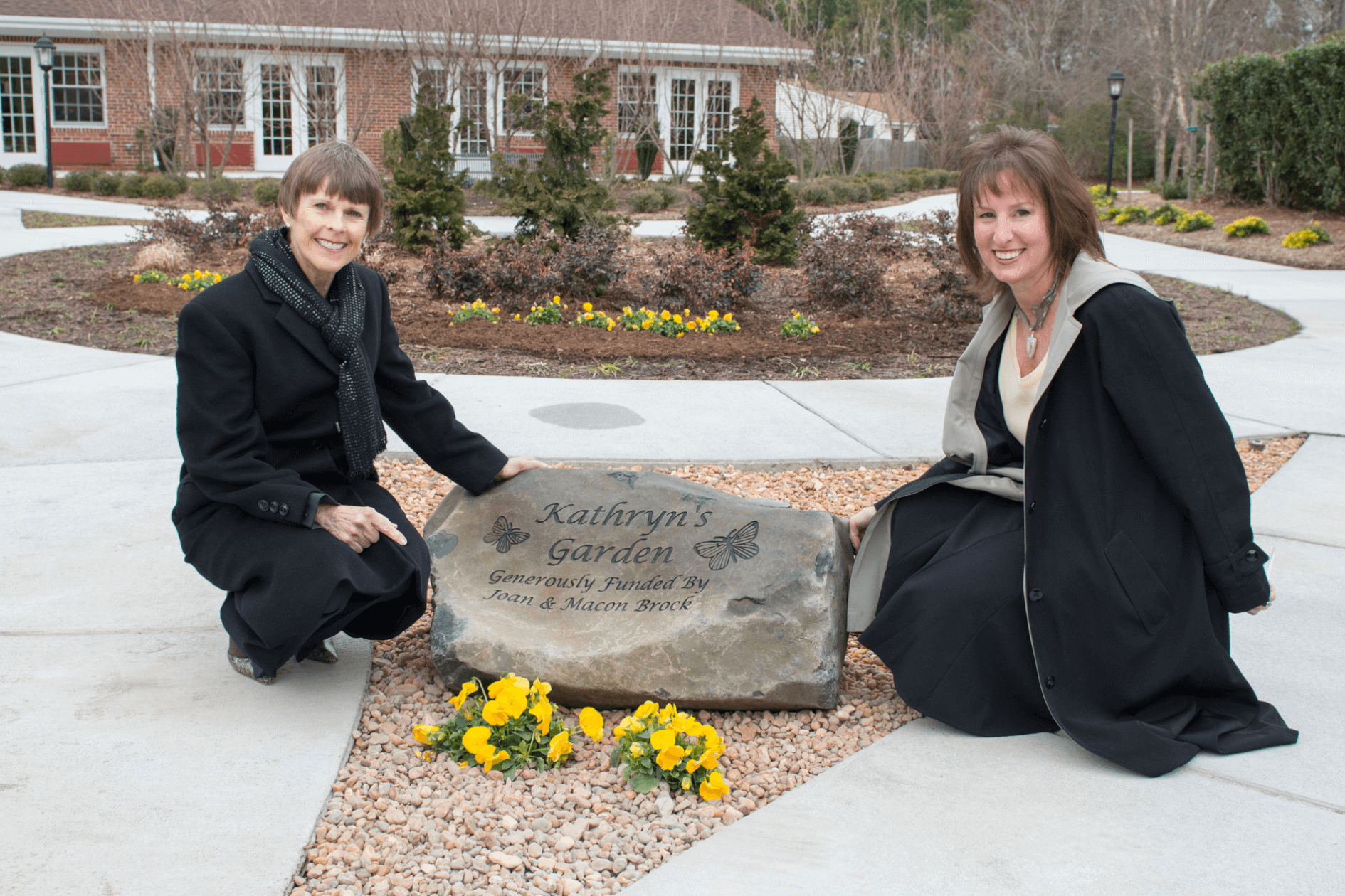 Joan Brock and Meril Amdursky at the Sentara Hospice House garden
